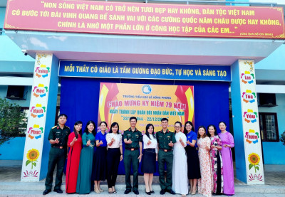 Trường Tiểu học Lê Hồng Phong tổ chức "Lễ hội vui xuân"