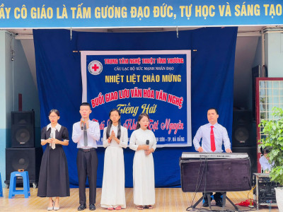 Giao lưu với trung tâm nghệ thuật Tình Thương